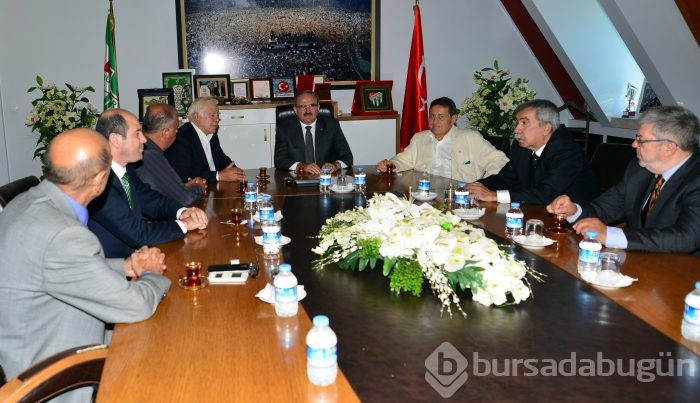 Vali Karaloğlu'ndan Divan kuruluna ziyaret