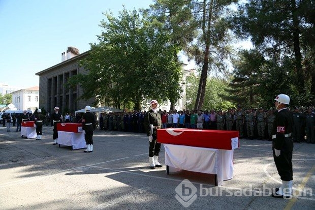 Şehit askerlere veda