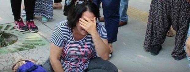 Şehit askerlerin evine ateş düştü