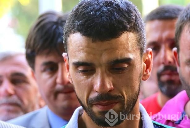Kenan Sofuoğlu bebeğini toprağa verdi