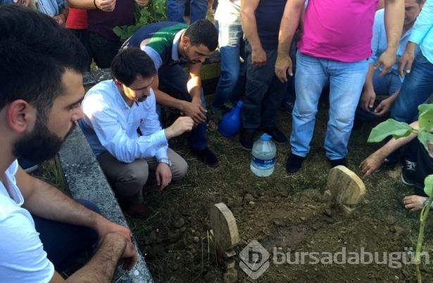 Kenan Sofuoğlu bebeğini toprağa verdi