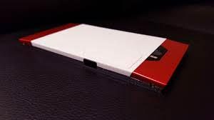 Çelikten bile sağlam telefon