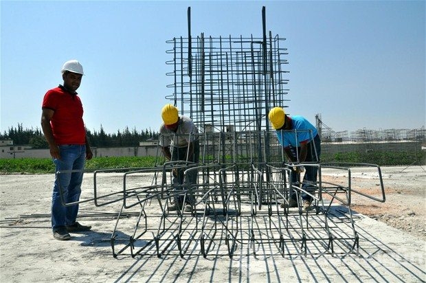 Sınır duvarla örülüyor