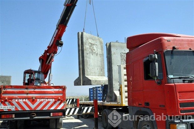 Sınır duvarla örülüyor