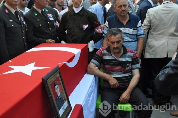Şehit teğmen son yolculuğuna uğurlandı