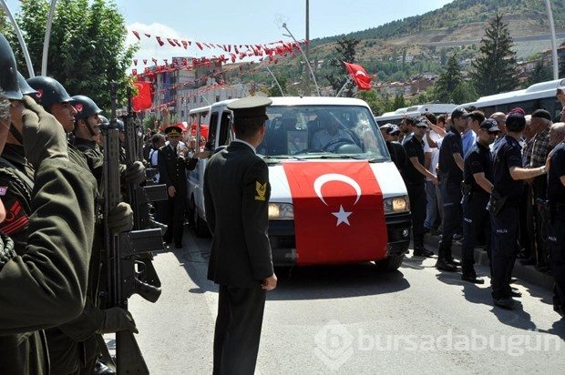 Şehit teğmen son yolculuğuna uğurlandı