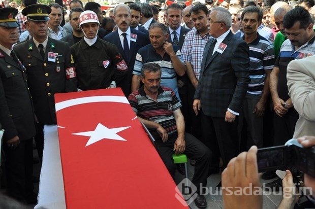 Şehit teğmen son yolculuğuna uğurlandı