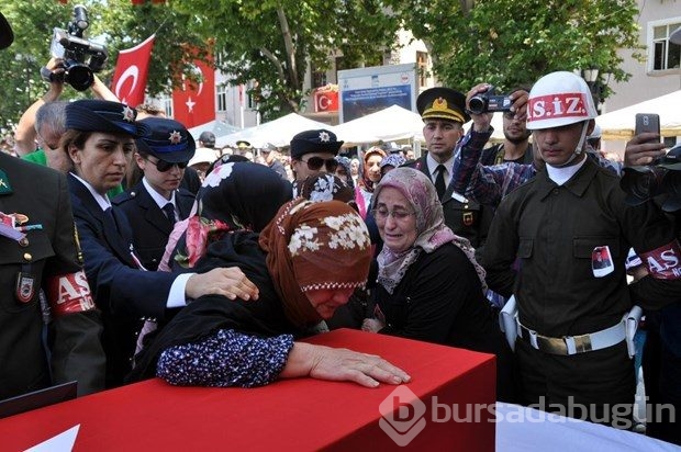 Şehit teğmen son yolculuğuna uğurlandı