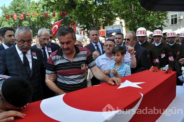 Şehit teğmen son yolculuğuna uğurlandı