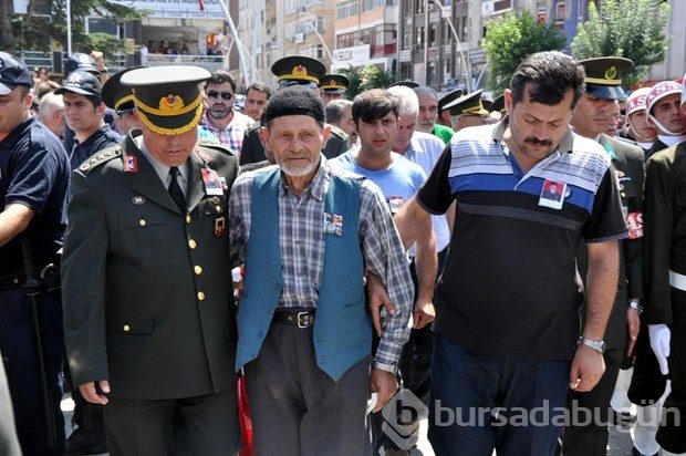 Şehit teğmen son yolculuğuna uğurlandı