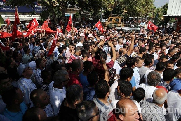 Türkiye şehitlerine ağladı