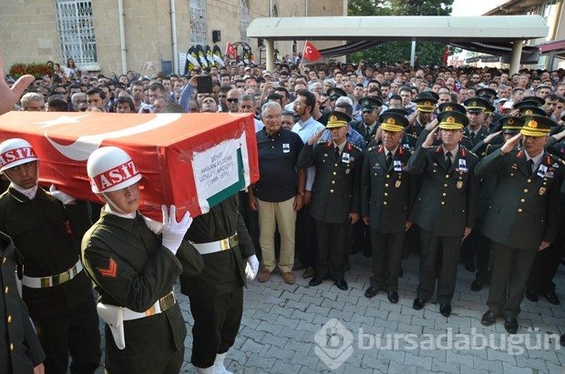 Türkiye şehitlerine ağladı