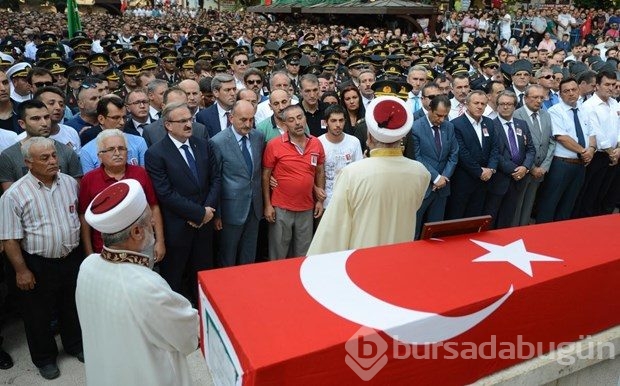 Türkiye şehitlerine ağladı