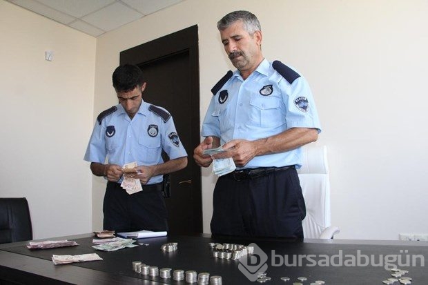 Dilencinin üzerinden çıkan para şaşırttı