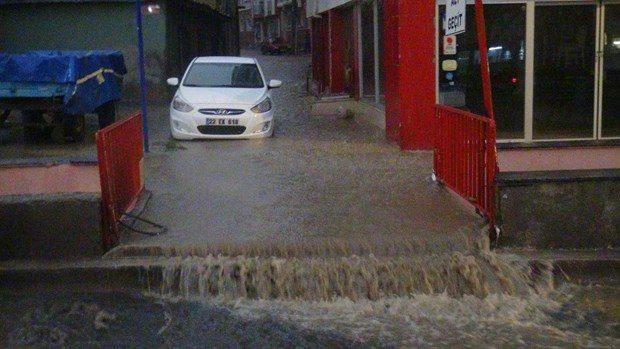 Edirne'de ağustos ayında sağanak sürprizi