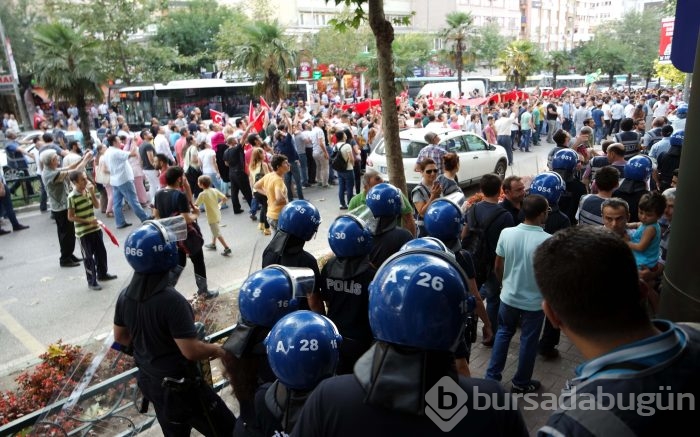 Bursa'daki şehit cenazesinden söze gerek bırakmayan anlar!
