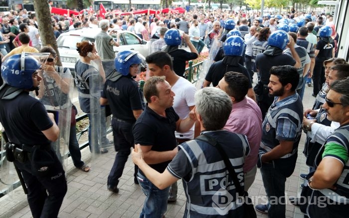 Bursa'daki şehit cenazesinden söze gerek bırakmayan anlar!