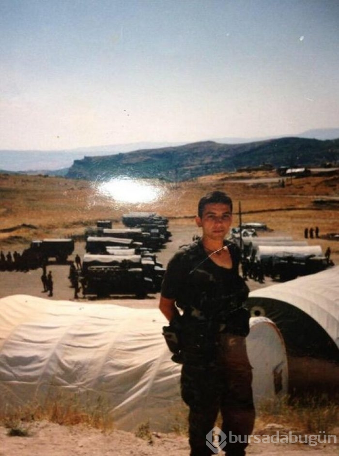 Askerlik fotoğrafını paylaştı