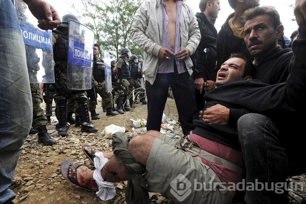Dün olağanüstü hal ilan etti bugün biber gazıyla müdahale etti