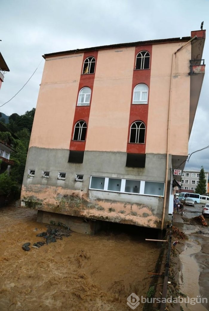 Rize'de şiddetli yağış