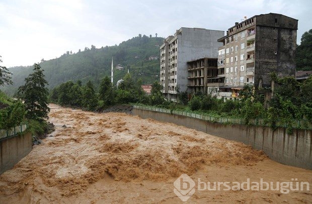 Rize'de şiddetli yağış