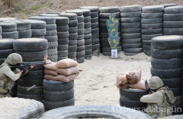 Komandolar "Meskun Mahallerde Muharebe" tatbikatı yaptı