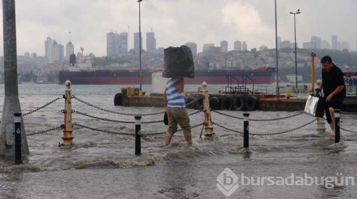 İstanbul yağmura böyle yakalandı