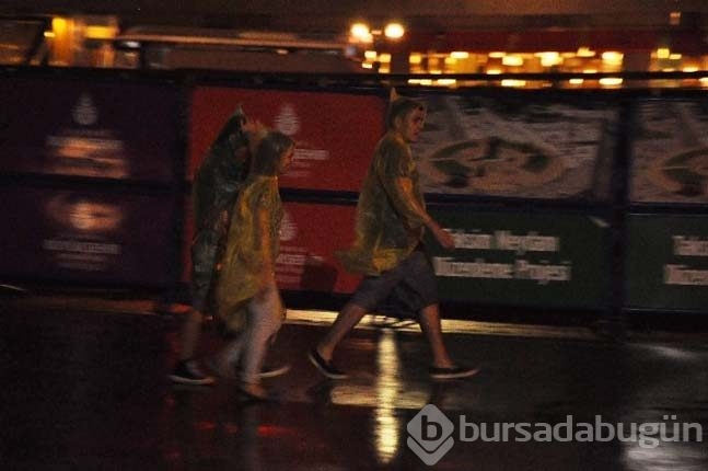 İstanbul yağmura böyle yakalandı