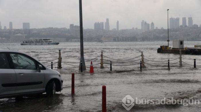 İstanbul yağmura böyle yakalandı