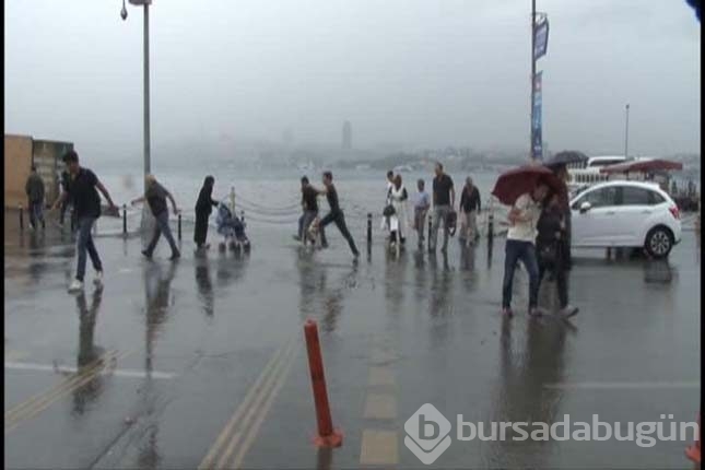 İstanbul yağmura böyle yakalandı