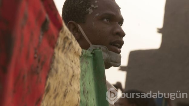 Mali'deki Büyük Cami'ye çamur imecesi