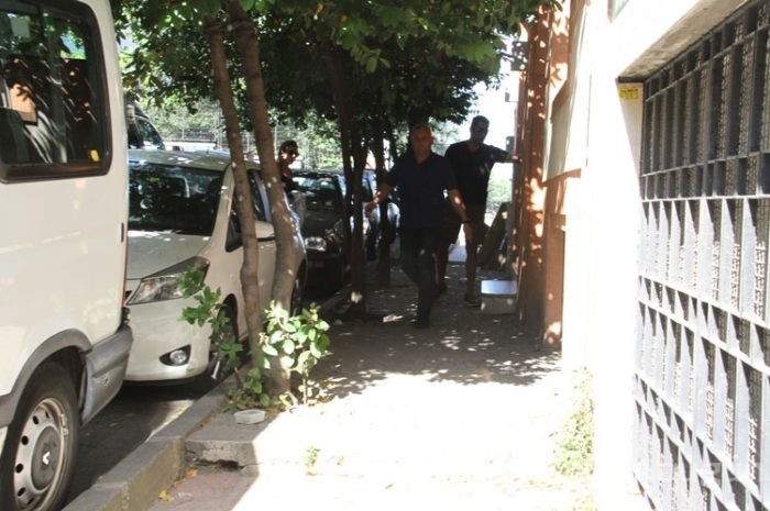 Sinem Kobal o evden taşındı