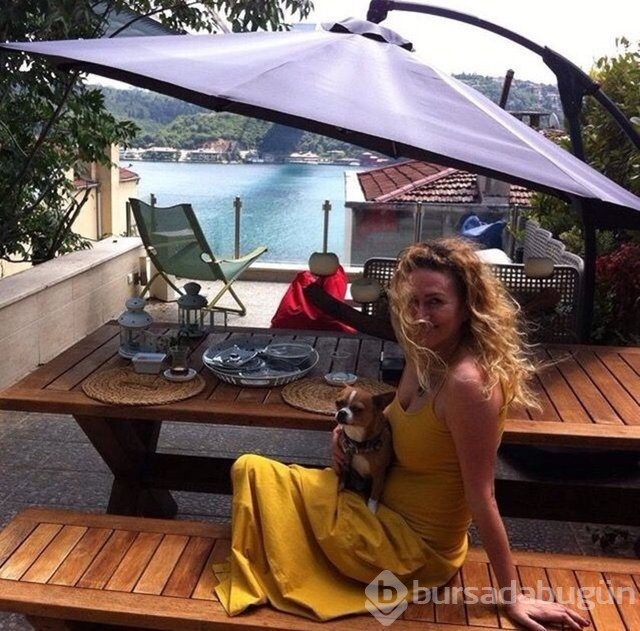 Sinem Kobal o evden taşındı
