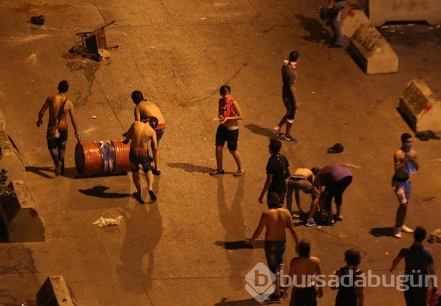 Lübnan'daki yolsuzluk ve çöp krizi protestosu