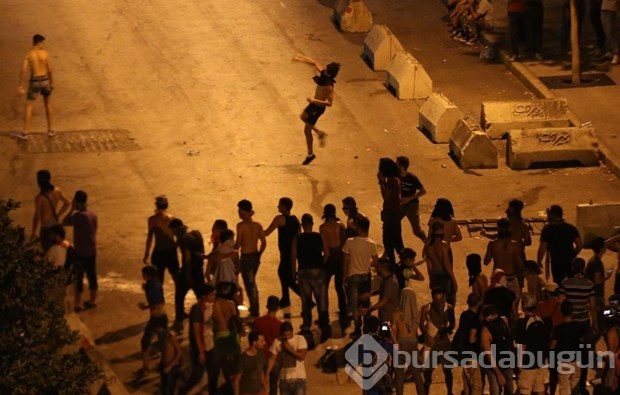 Lübnan'daki yolsuzluk ve çöp krizi protestosu