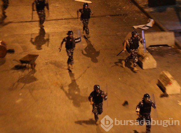 Lübnan'daki yolsuzluk ve çöp krizi protestosu