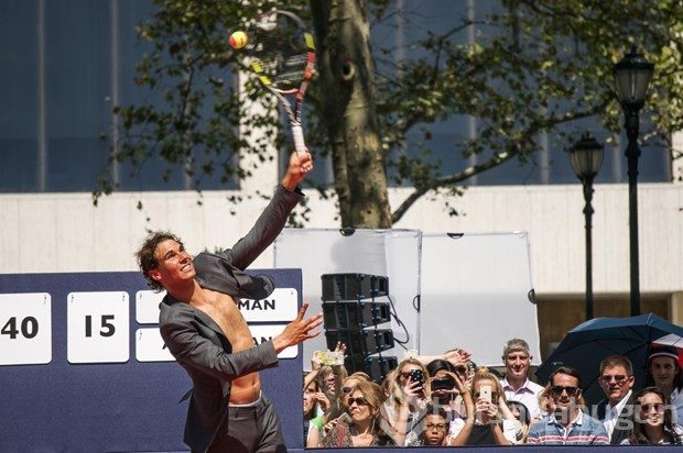 Nadal rakiplerini tek tek 'soydu'