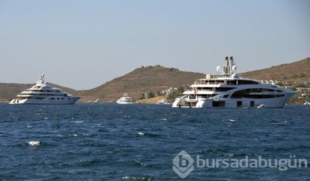 Milyon euroluk yatlar Bodrum'a demirledi