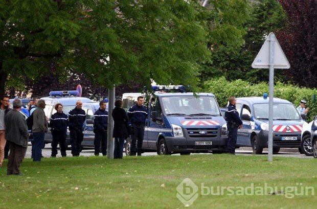 Fransa'da Roman kampında saldırı: 4 ölü