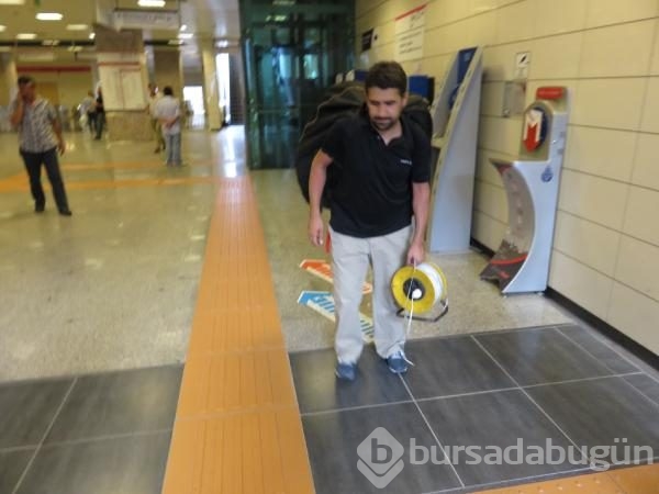 Metro durağında şüpheli paket alarmı