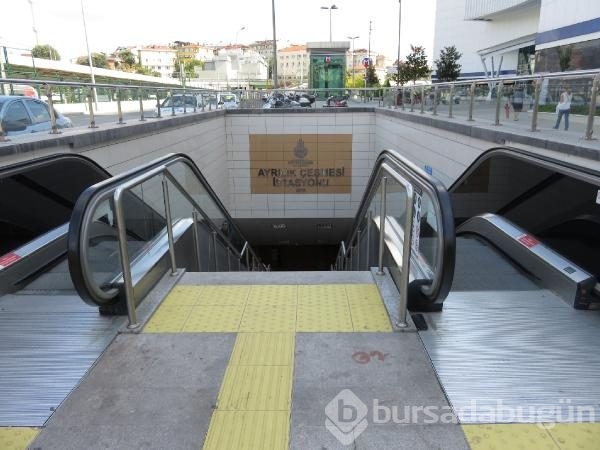 Metro durağında şüpheli paket alarmı