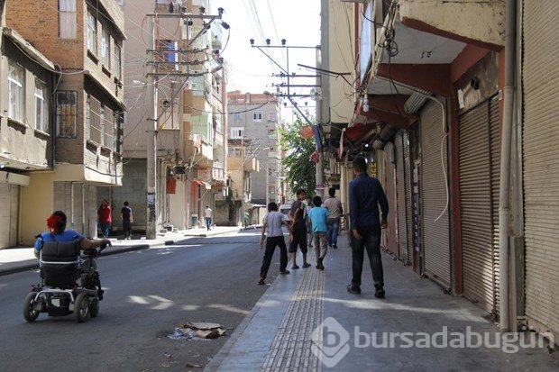 Diyarbakır'da kepenk ve kontak kapatma eylemi
