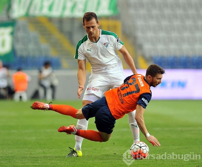 Başakşehir-Bursaspor maçından kareler