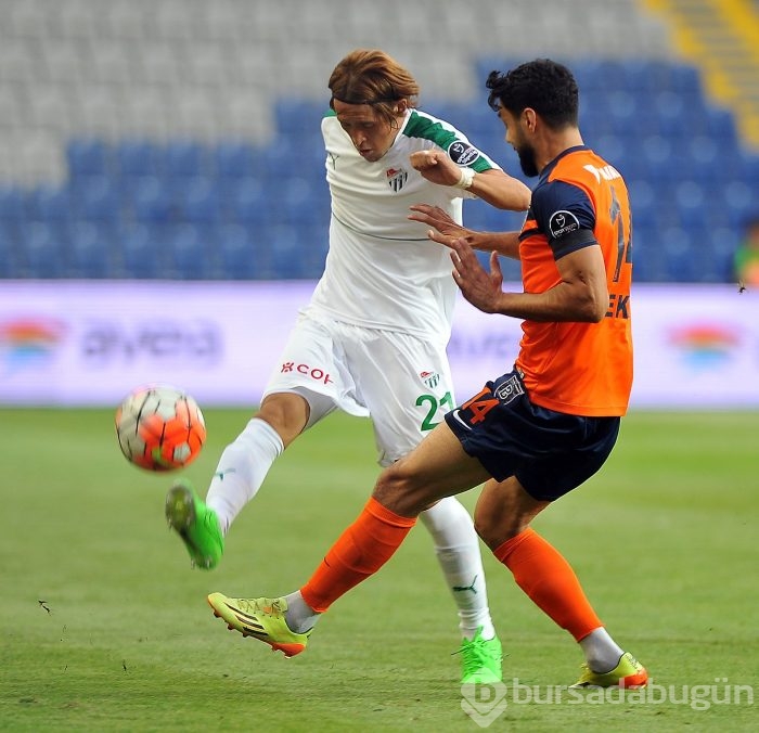 Başakşehir-Bursaspor maçından kareler