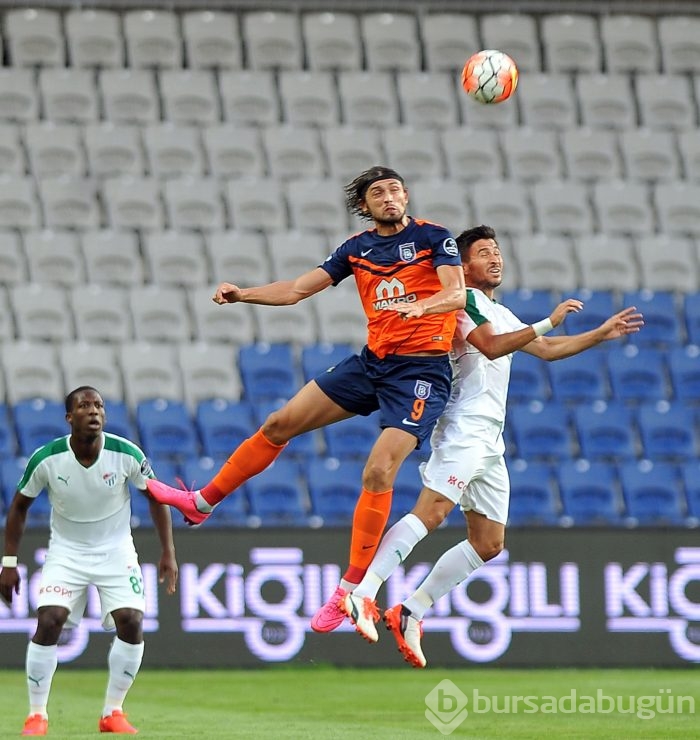 Başakşehir-Bursaspor maçından kareler