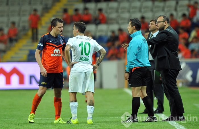 Başakşehir-Bursaspor maçından kareler