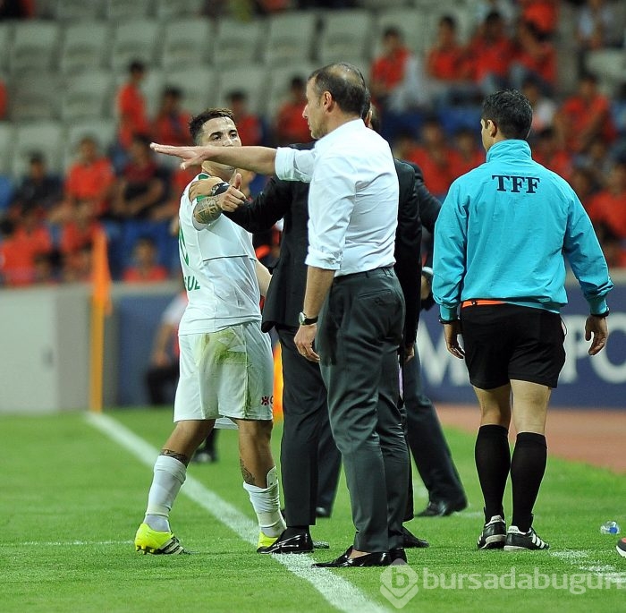 Başakşehir-Bursaspor maçından kareler