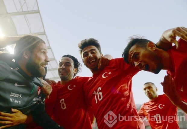 Türkiye-Hollanda maçından kareler
