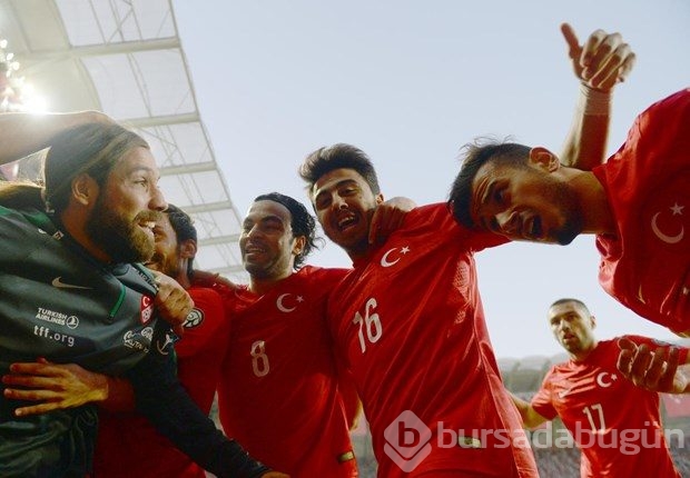 Türkiye-Hollanda maçından kareler