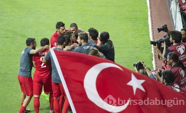 Türkiye-Hollanda maçından kareler
